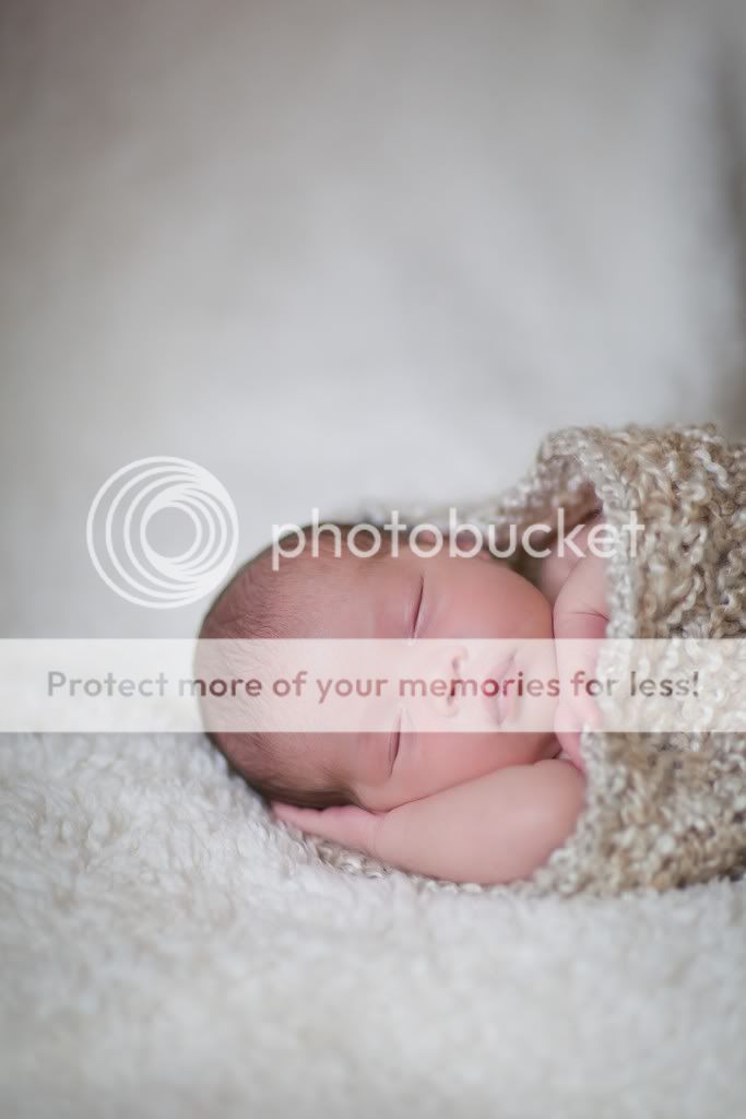 IMAGE: http://i378.photobucket.com/albums/oo230/alan_u1971/Baby%20Sofia/2011-07-16_00003-1.jpg