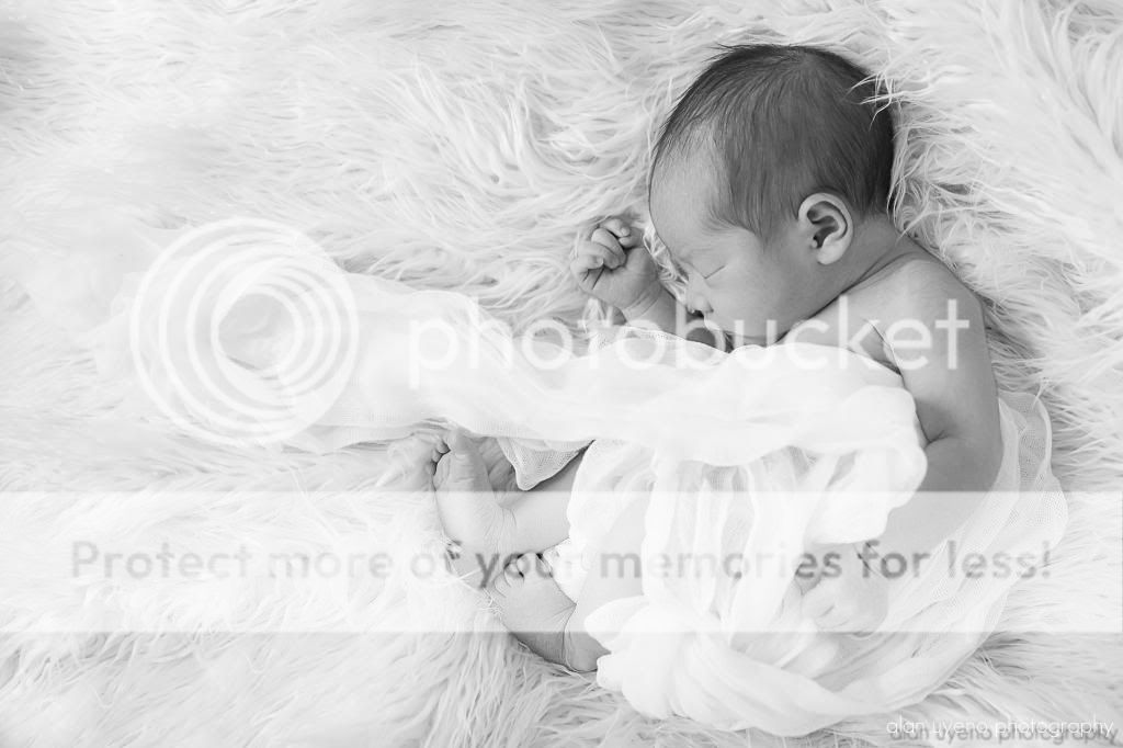 IMAGE: http://i378.photobucket.com/albums/oo230/alan_u1971/Julia/IMG_0366.jpg